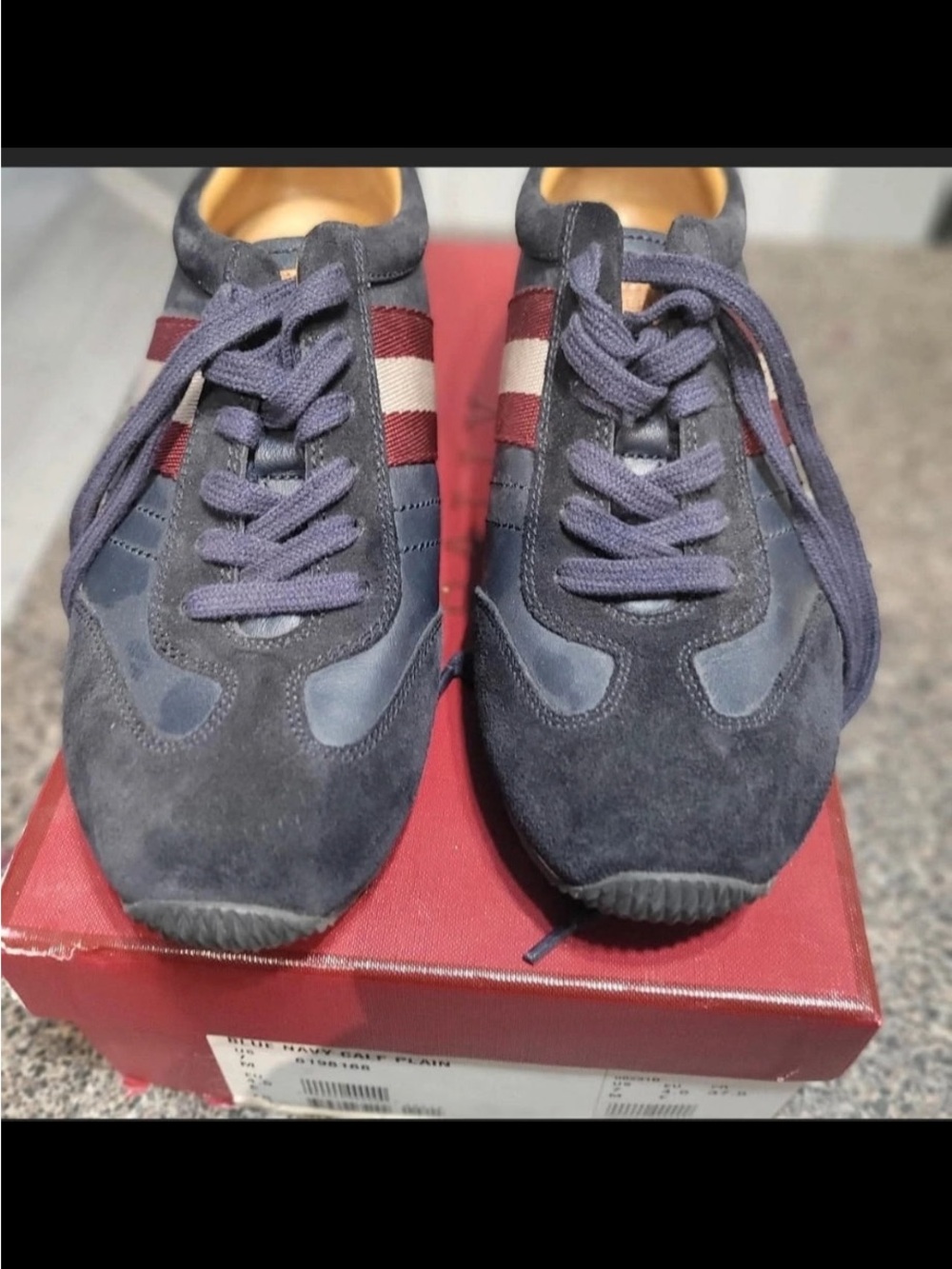 Men's Suede Navy Athletic Sneakers with Burgundy Stripe